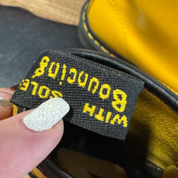 Doc Marten Dr Marten Air Ware Bouncing Soles 1460 Yellow Boots US Men 6 Ladies 7 - Picture 14 of 14